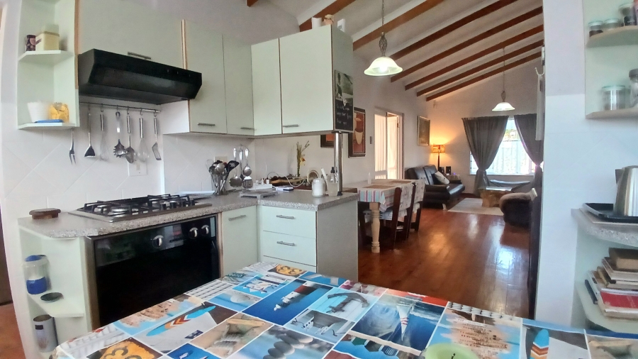 4 Bedroom Property for Sale in Sandbaai Western Cape